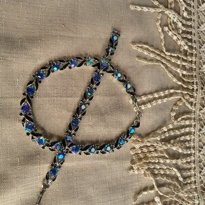 Vintage Lisner Necklace and Bracelet Set